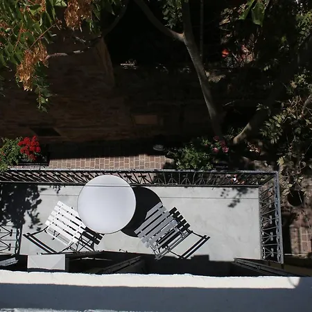 Fagotto Art Residences Pensión